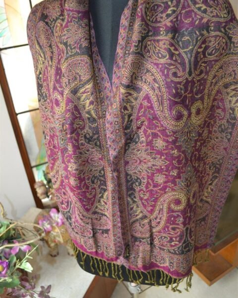 Purple 100% Wool Jacquard Scarf Paisley Reversible Pashmina